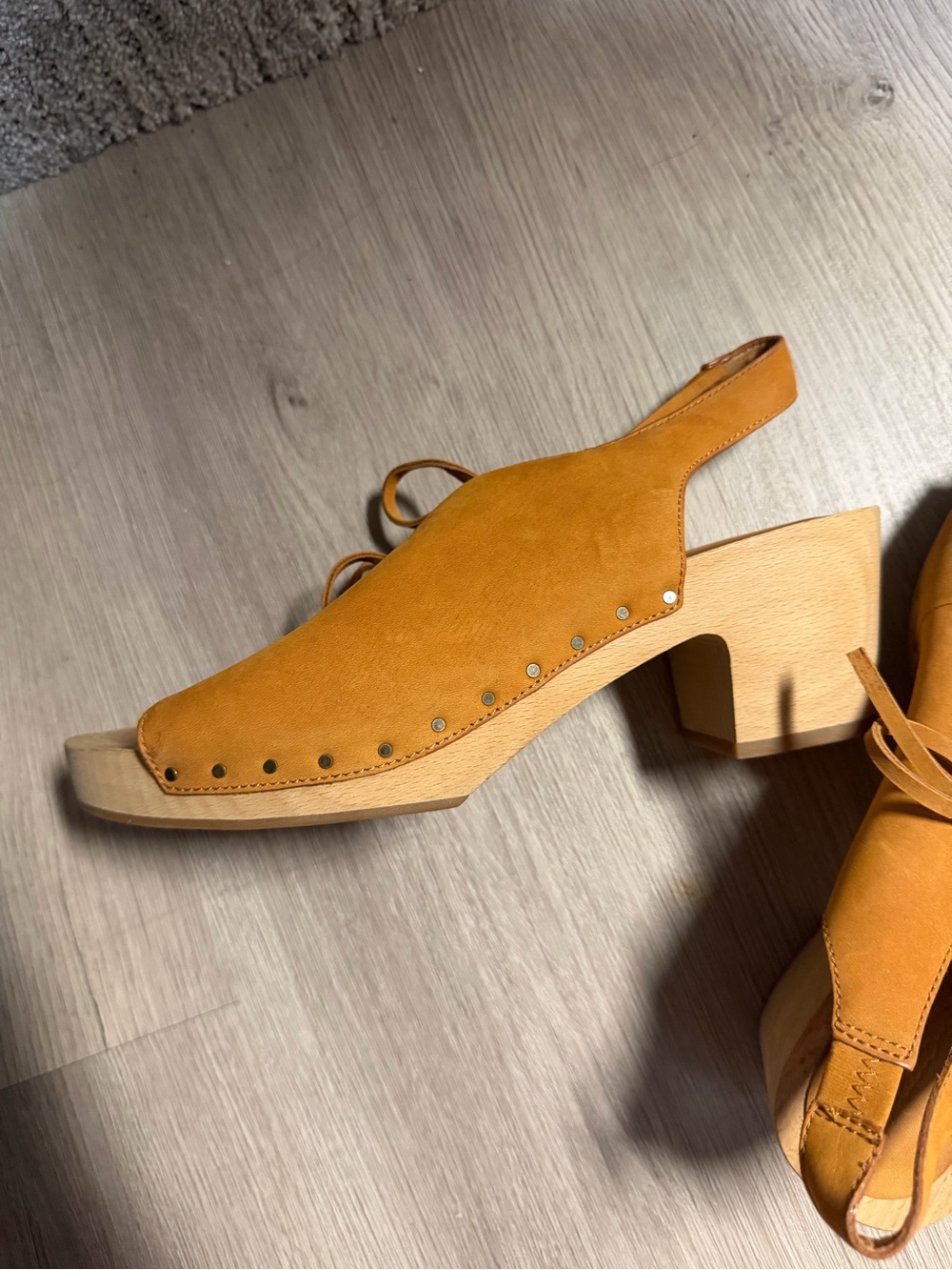 Madewell Mustard Suede Slingback Sandals - Picture 2 of 3